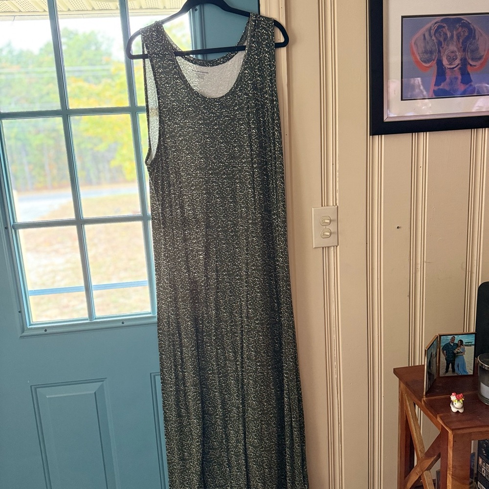 Amazon Xxl Essentials Olive, Black and White Maxi Dress